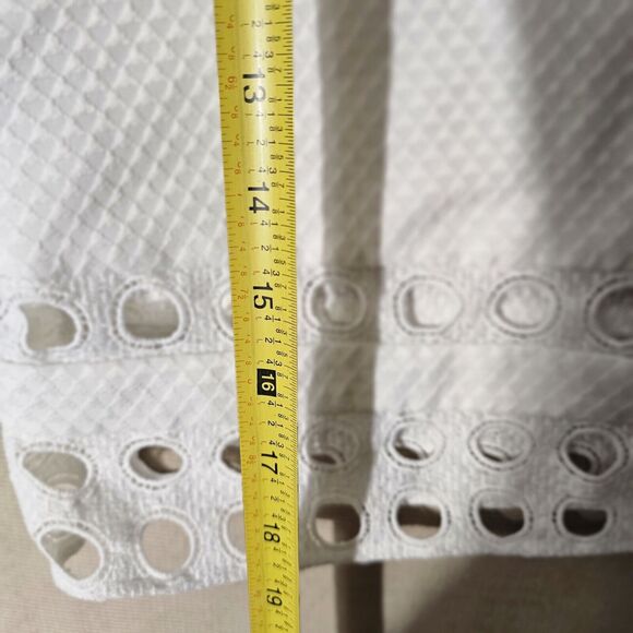 Coquette White Crop Top Womens Size Small Cut out CIrcles Preppy Chic Workwear - Picture 7 of 13